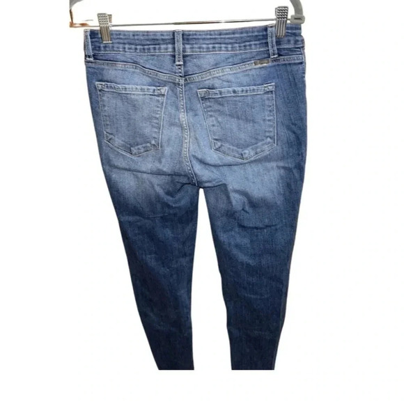 Kancan Medium Wash Distressed Ankle Jeans Size 9/28 - Picture 4 of 7